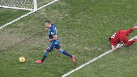 "Зенит" отправил в ворота "Ахмата" четыре безответных мяча
