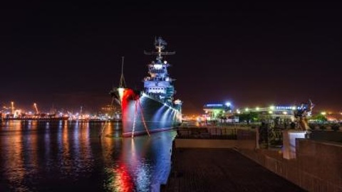 В Новороссийске после падения с корабля погиб лоцман