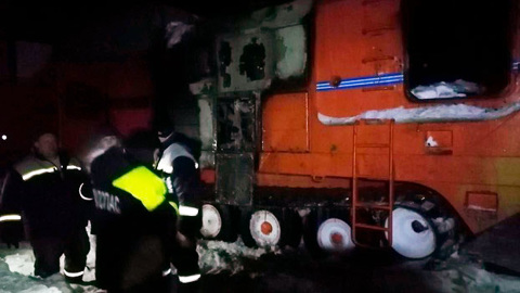 На одном из месторождений Ямала загорелся вездеход
