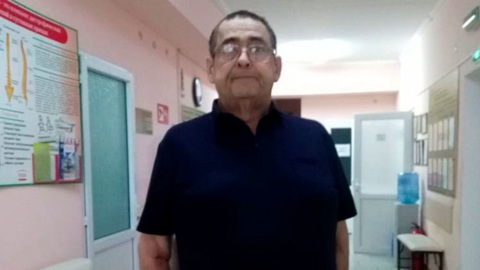 Умер мужчина, который спас выпавшую из окна девочку и остался инвалидом