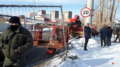 Екатеринбуржцы протестуют против установки "вышки 5G"