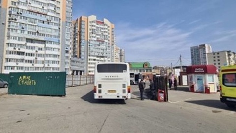 В Приморье автобус наехал на маленькую девочку
