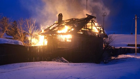 В Вологодской области при пожаре погиб молодой мужчина