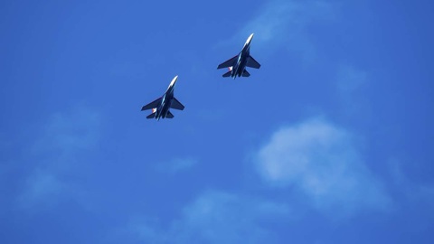 "Русские витязи" впервые испытали Су-35С в учебном бою