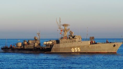 В Черном море противолодочные корабли провели торпедные стрельбы