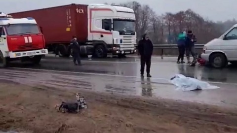 Дети, ехавшие на мопеде, погибли в ДТП с микроавтобусом