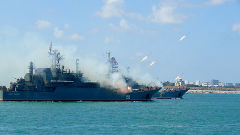 Корабли РФ проводят в Черном море больше времени из-за активности НАТО