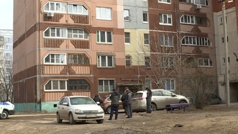 В Рязани из окна дома выпал пожилой мужчина