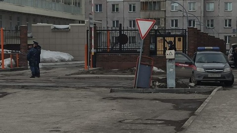 В Новосибирске эвакуировали аэропорт, суды, школы и детсады