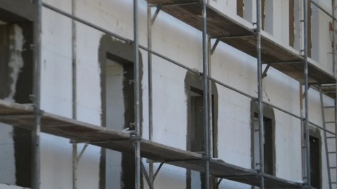 В стене жилого дома в Воронеже нашли снаряды времен войны