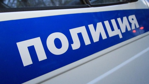Трое мужчин использовали девочек-подростков, приучив их к наркотикам