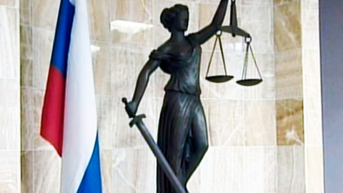 Смоленскую чиновницу оставят под стражей до лета