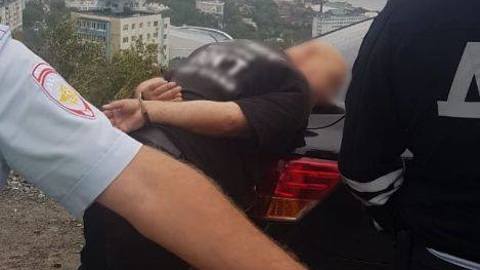 Житель Приморья похитил бывшую жену и держал ее в машине, угрожая убить