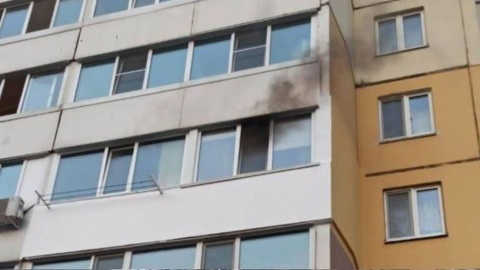 Во Владивостоке во время пожара в многоэтажке спасены более 50 человек