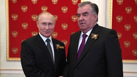 Лидеры России и Таджикистана провели телефонный разговор