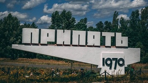 Россия отмечает 35-ю годовщину аварии на Чернобыльской атомной электростанции