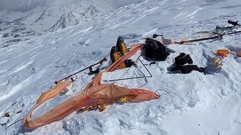 На Эльбрусе нашли тела двух пропавших альпинистов