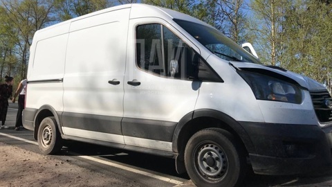 Машина сбила насмерть вышедшую из школьного автобуса девочку