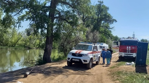 Под Оренбургом в озере водолазы нашли тело 19-летнего юноши