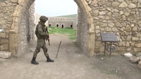 В Нагорном Карабахе ввели военное положение