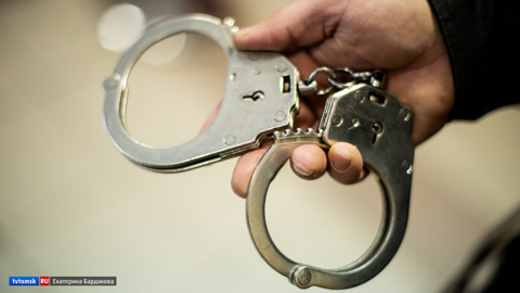 Хотела снять порчу: в Пензе осудили женщину, обворовавшую пенсионерку