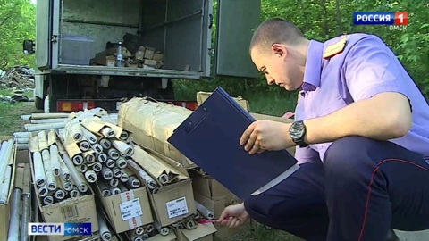 В Омске нашли огромную свалку с ртутными лампами