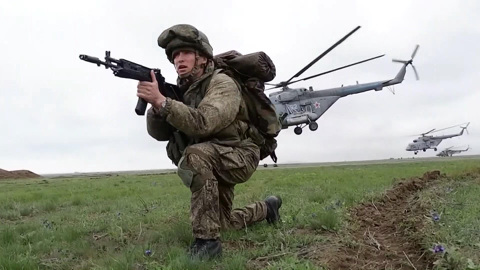 Срочную службу в армии включат в трудовой стаж