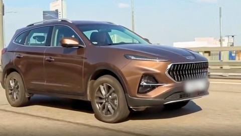 Новинки 2021 года: сравнение трех среднеразмерных кроссоверов