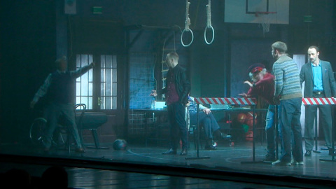 Спектакль "12" в Зарядье: синтез театра и кино