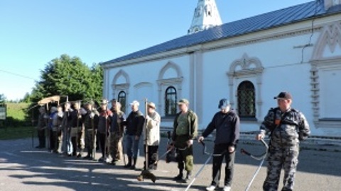В Лухе прошел традиционный конкурс косцов
