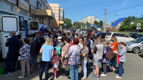 Битва за здоровье: в Барнауле продолжил работу "медицинский десант"