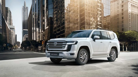 Легче и жестче: в России появился "вседорожный" Toyota Land Cruiser 300