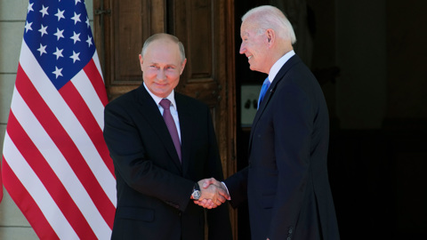 Самым дорогим подарком Байдену стал презент от Путина
