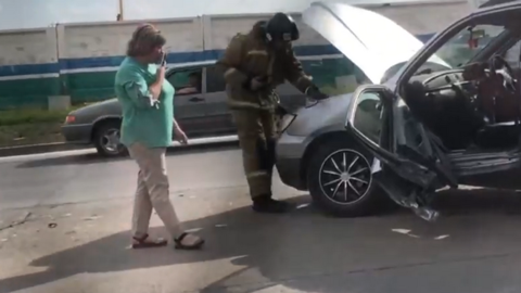 Зажало в салоне: в Новосибирске выясняются обстоятельства ДТП