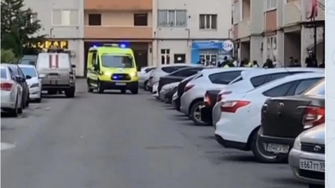 В Ставрополе девушка выпала из окна 11 этажа. Полиция проводит проверку