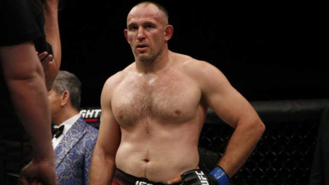 Боец ММА Алексей Олейник: в UFC больше не деремся