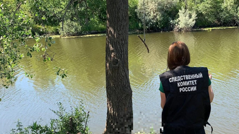 Жена вытащила тонущего супруга, но не смогла его спасти
