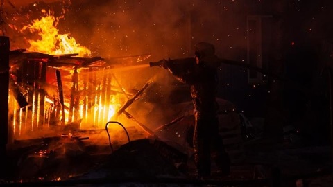 В Тульской области вынесли приговор мужчине, спалившему дом обидчиков