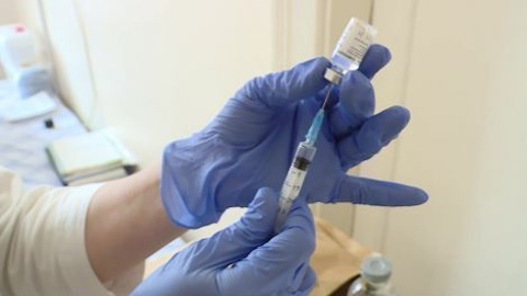 В Крыму установлен суточный рекорд по вакцинации от COVID-19
