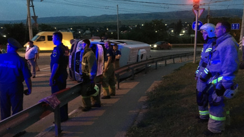 Автобус с детьми попал в аварию в Крыму