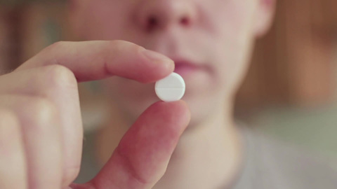 Доктор Мясников объяснил, почему люди травятся парацетамолом