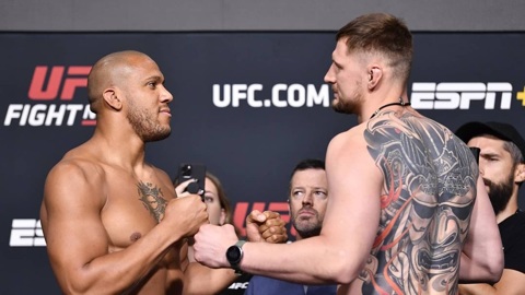 Победивший Волкова Ган оспорит временный чемпионский пояс UFC