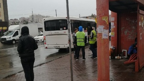 В Новосибирске лжеконтролеры "штрафуют" водителей-антимасочников
