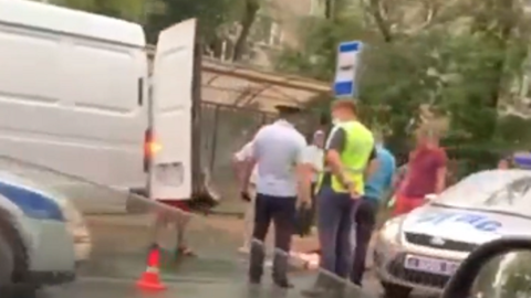 Во Владимирской области грузовик сбил девушку с ребенком