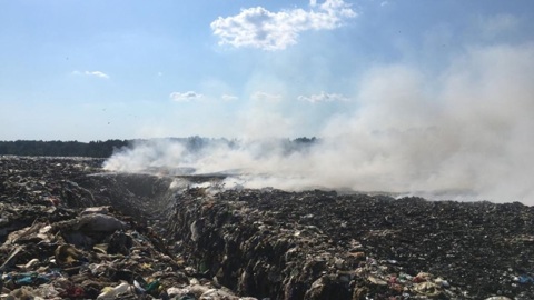 Под Рыбинском до сих пор тлеет мусор на полигоне