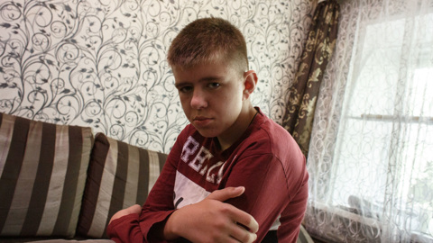 Нужна помощь: Ваню Севастьянова спасет операция на позвоночнике