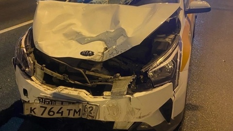 Таксист насмерть сбил толкавшего свой мотоцикл байкера на МКАД