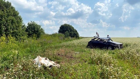 Под Тулой компания перевернулась на машине, погибла несовершеннолетняя