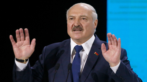 Песков отреагировал на "красочное" заявление Лукашенко