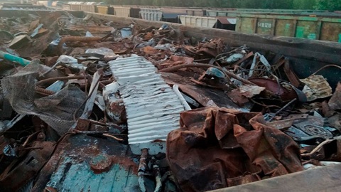 Ельчане пытались украсть почти 2 тонны металлолома из вагона